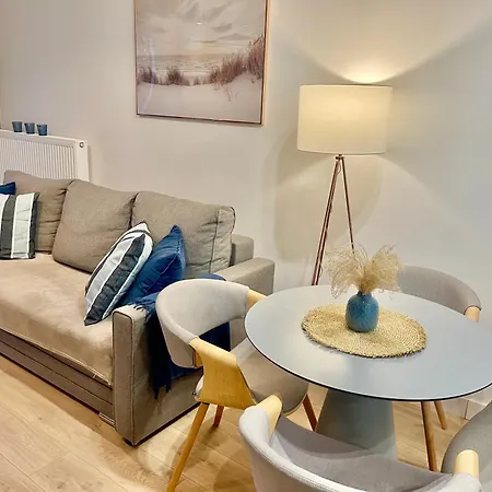 아파트 West Na Wydmach 포비에로보