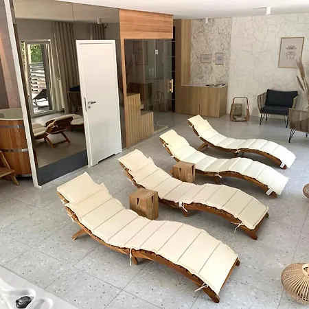 West Na Wydmach Pobierowo