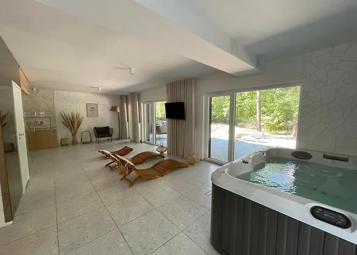 West Na Wydmach * Pobierowo